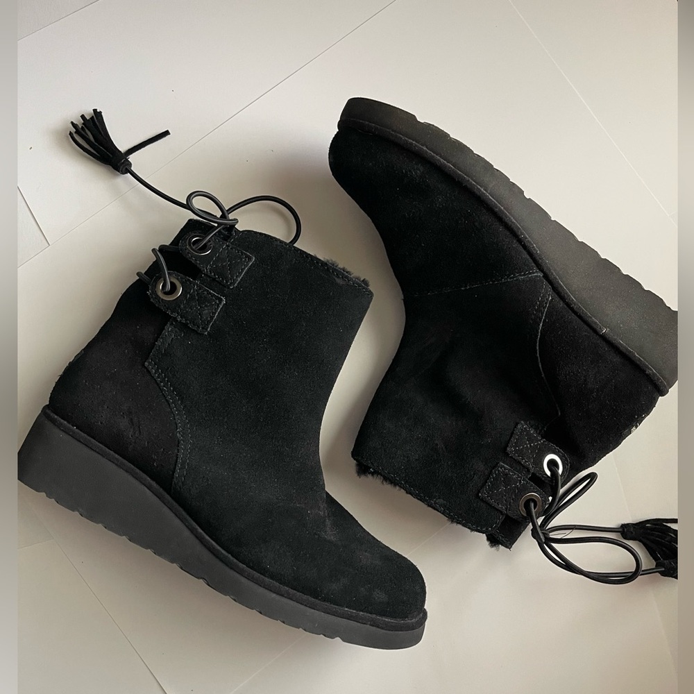 Koolaburra by UGG Lomia Short Women's Wedge Winter Boots